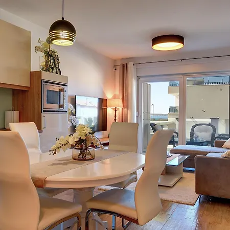 Modern With Private Balcony And Sea View Apartment Medulin