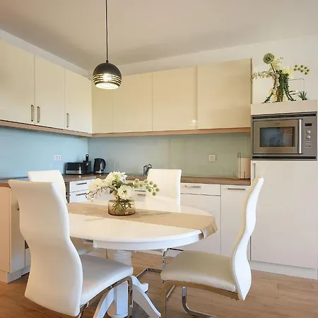 Modern With Private Balcony And Sea View Apartment
