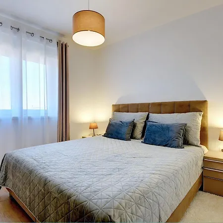 Modern With Private Balcony And Sea View *